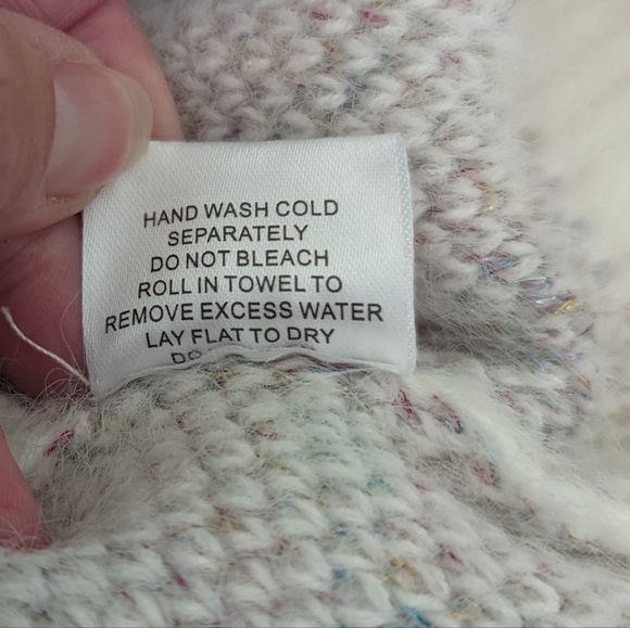 Brand New Modcloth Cozy White Sweater W/ Silver Dots Size 2X Super Soft - Picture 5 of 6